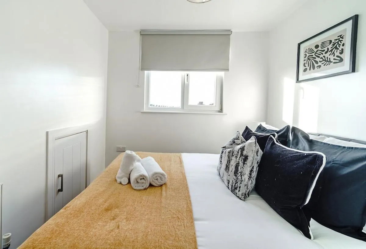 Modern Cozy 2-Bedroom Apartment With Netflix Кардифф