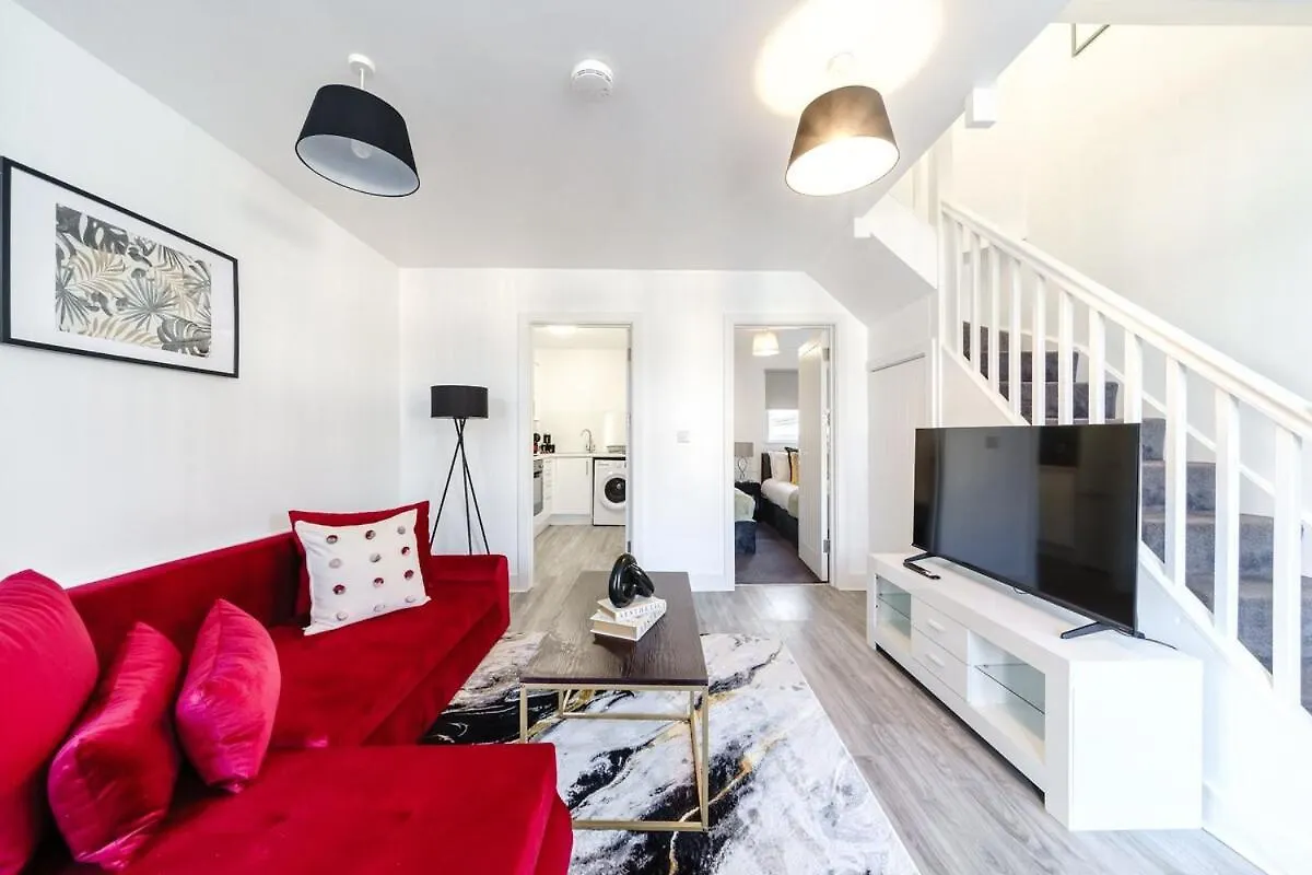 Modern Cozy 2-Bedroom Apartment With Netflix Кардифф